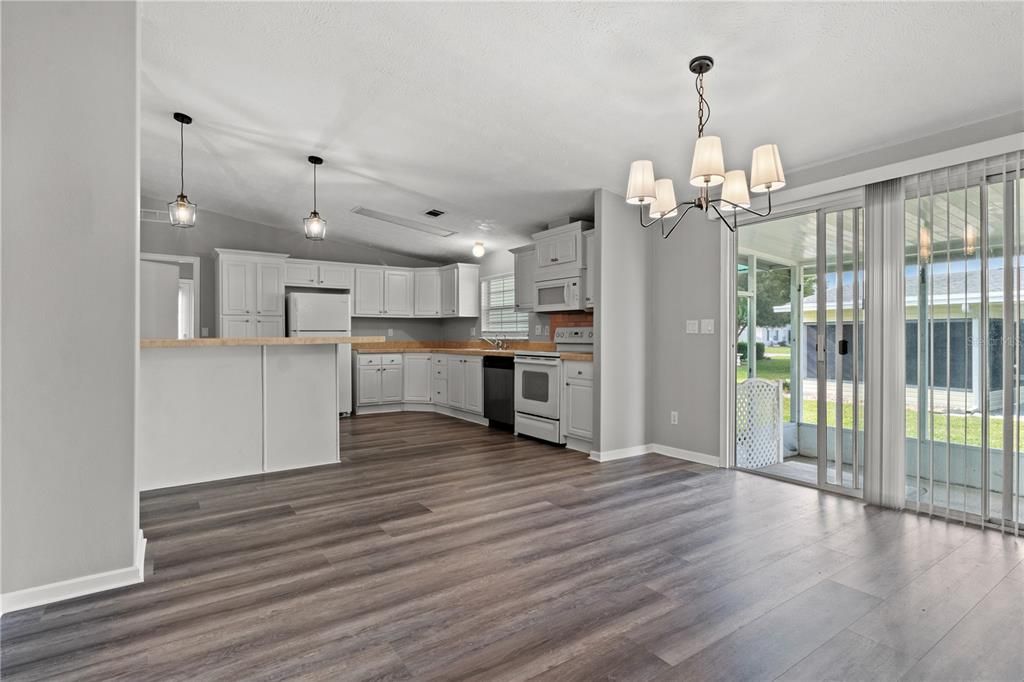 En Venta: $189,900 (3 camas, 2 baños, 1800 Pies cuadrados)