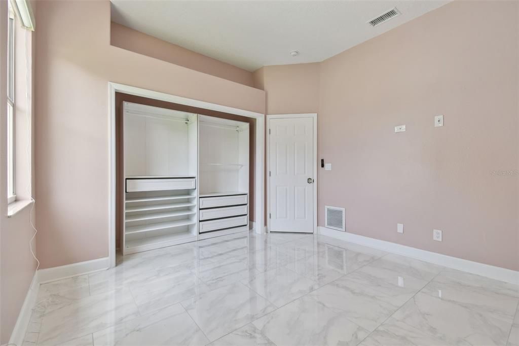 For Sale: $799,999 (4 beds, 3 baths, 3730 Square Feet)