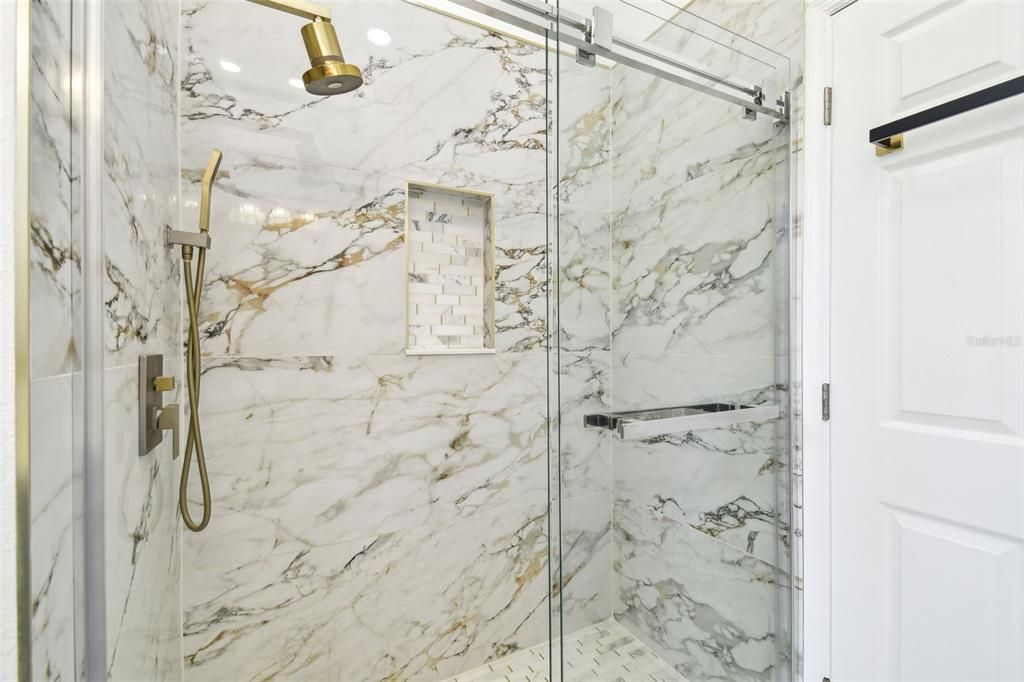 For Sale: $799,999 (4 beds, 3 baths, 3730 Square Feet)