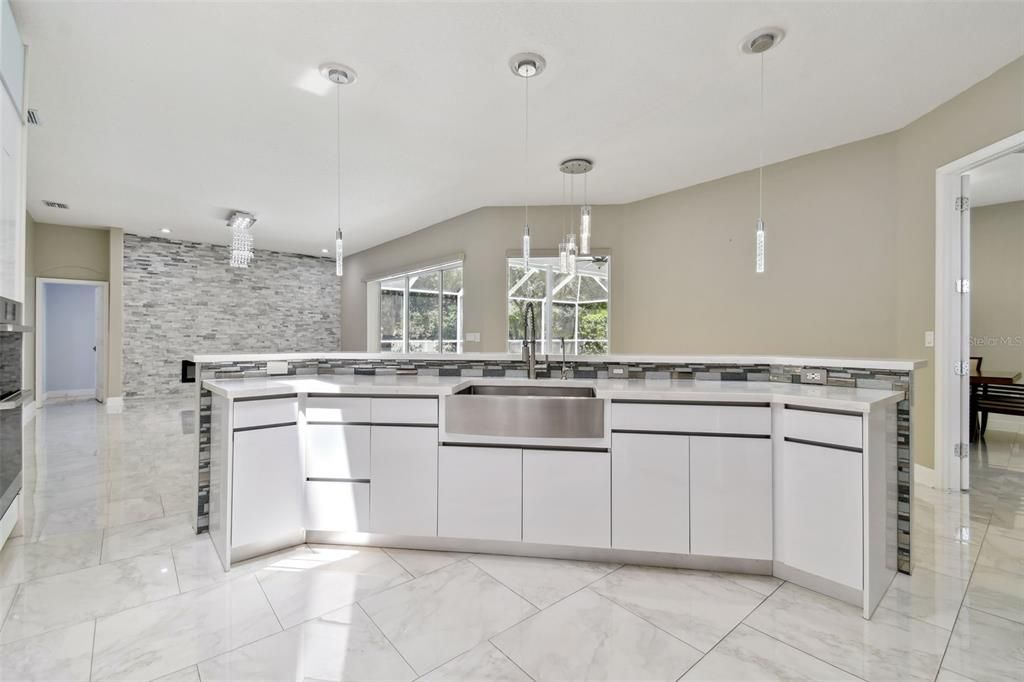 For Sale: $799,999 (4 beds, 3 baths, 3730 Square Feet)