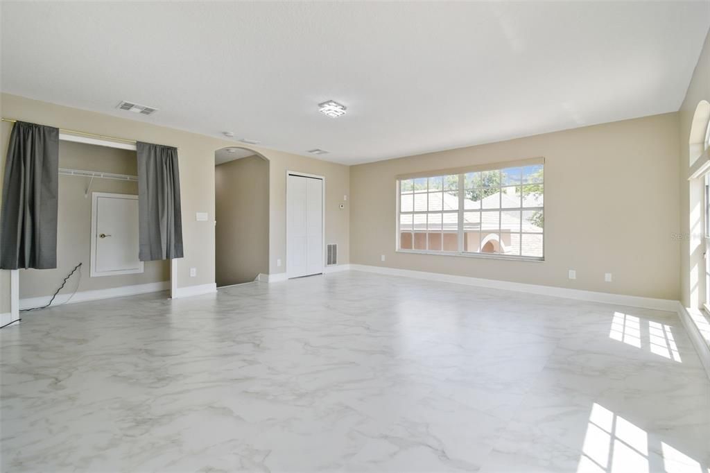 For Sale: $799,999 (4 beds, 3 baths, 3730 Square Feet)