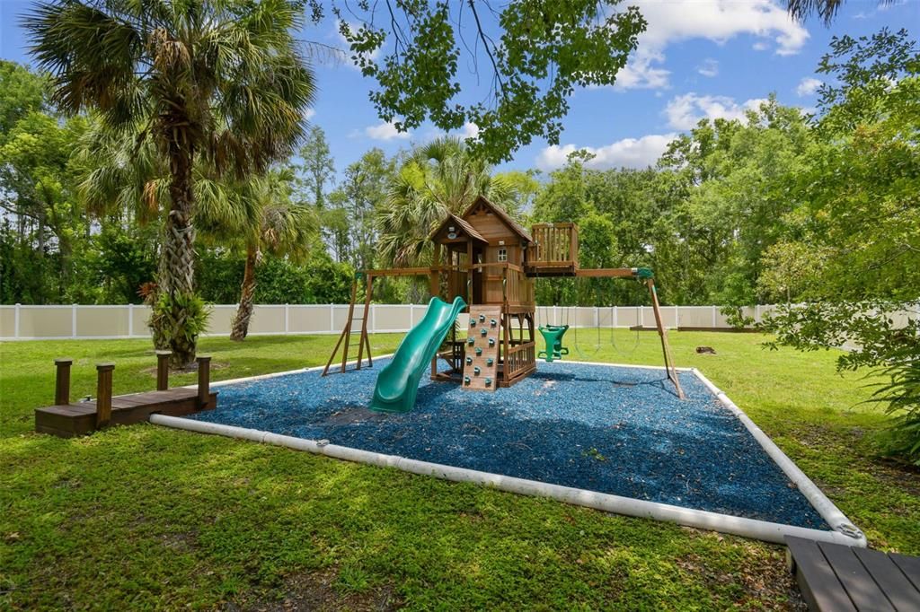 For Sale: $799,999 (4 beds, 3 baths, 3730 Square Feet)