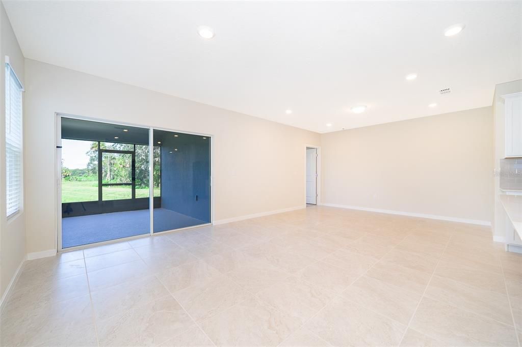 В аренду: $2,375 (4 спален, 2 ванн, 1580 Квадратных фут)