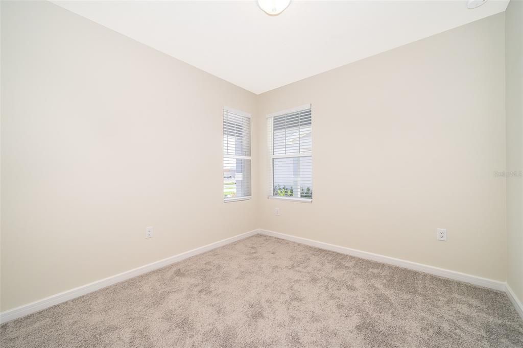 В аренду: $2,375 (4 спален, 2 ванн, 1580 Квадратных фут)