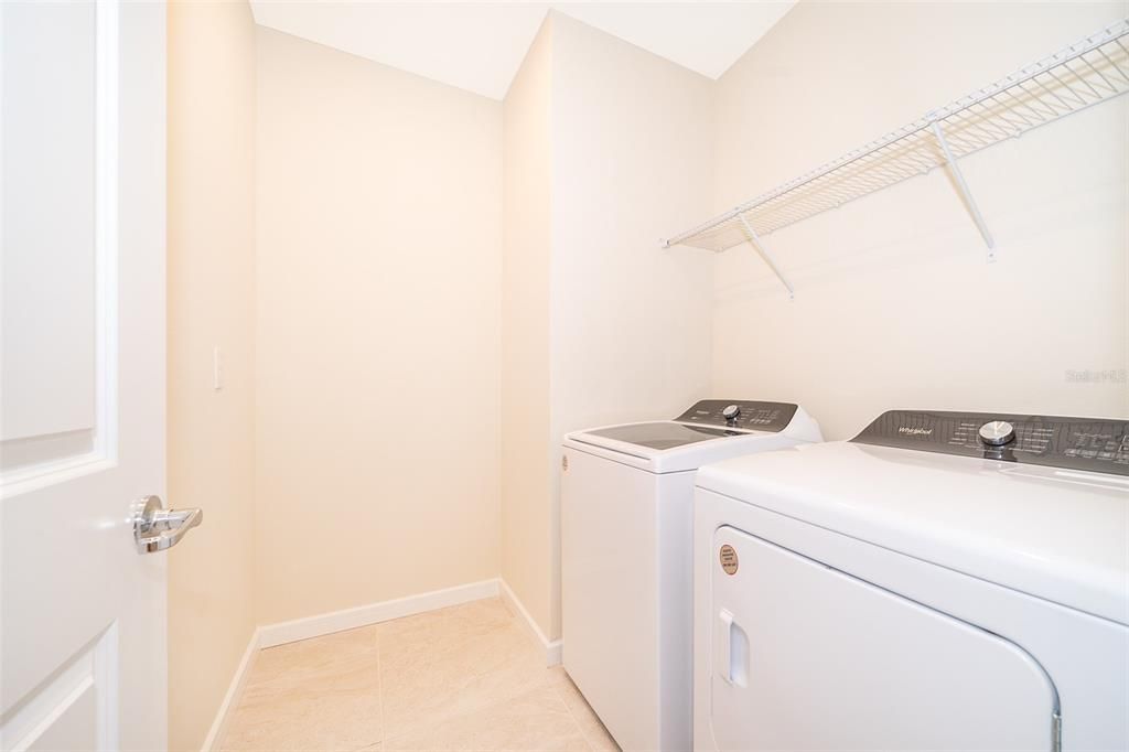 В аренду: $2,375 (4 спален, 2 ванн, 1580 Квадратных фут)