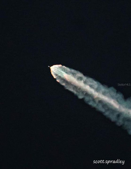 Active With Contract: $299,900 (1 beds, 1 baths, 678 Square Feet)