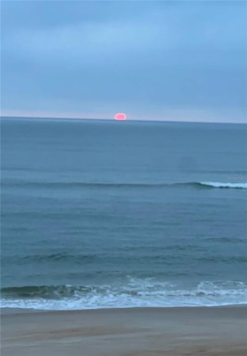 Active With Contract: $299,900 (1 beds, 1 baths, 678 Square Feet)