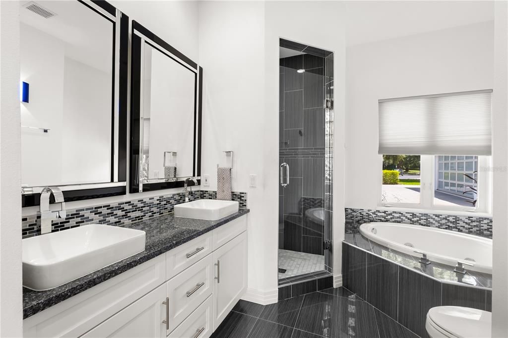 For Sale: $3,099,000 (5 beds, 4 baths, 6443 Square Feet)