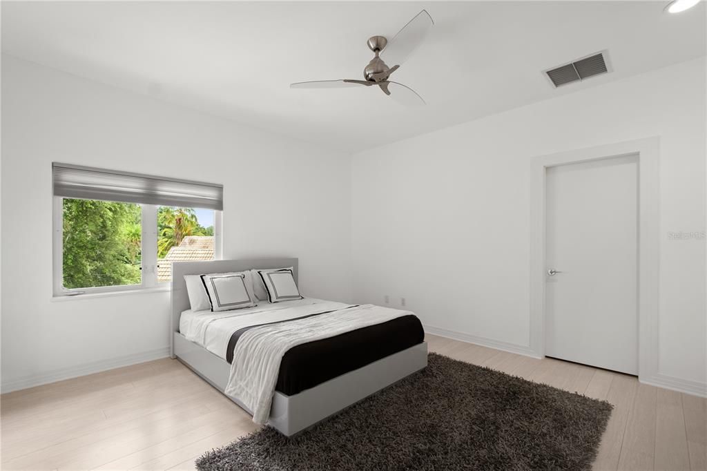 For Sale: $3,099,000 (5 beds, 4 baths, 6443 Square Feet)