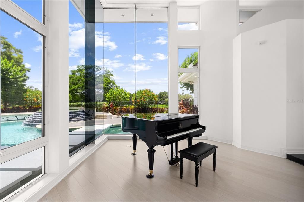 For Sale: $3,099,000 (5 beds, 4 baths, 6443 Square Feet)