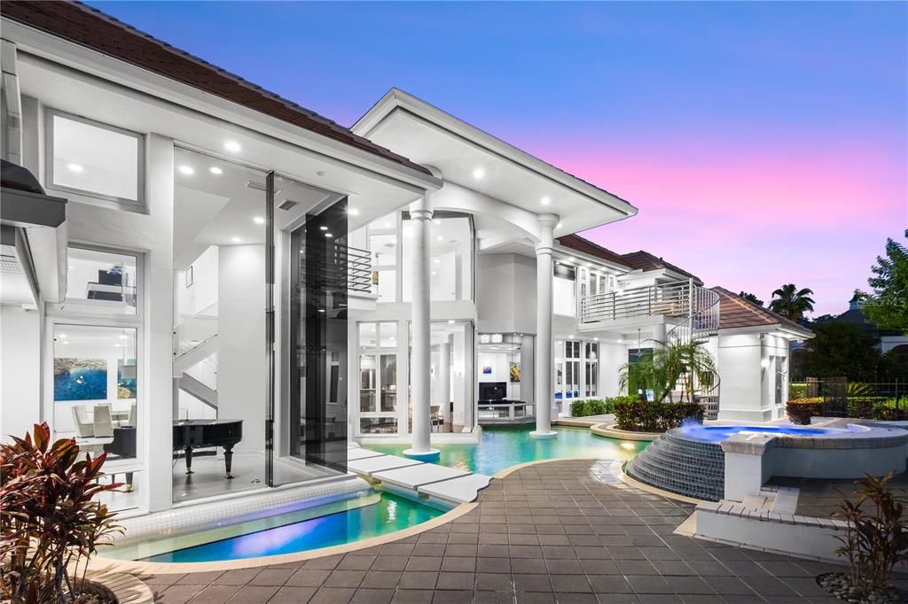 For Sale: $3,099,000 (5 beds, 4 baths, 6443 Square Feet)