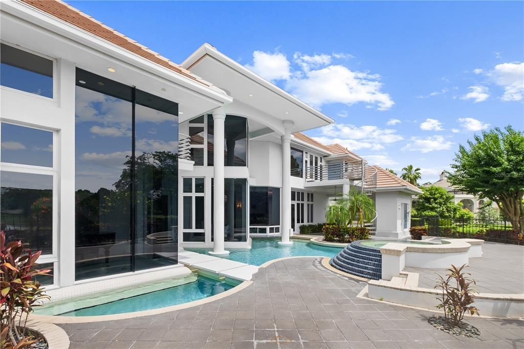 For Sale: $3,099,000 (5 beds, 4 baths, 6443 Square Feet)