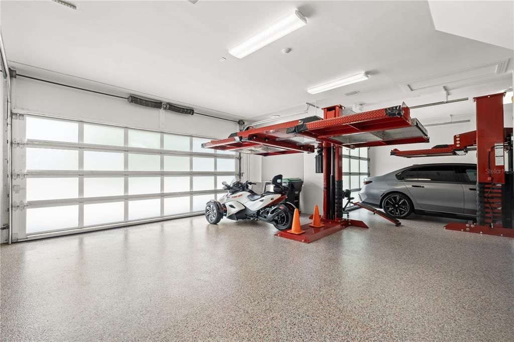 For Sale: $3,099,000 (5 beds, 4 baths, 6443 Square Feet)