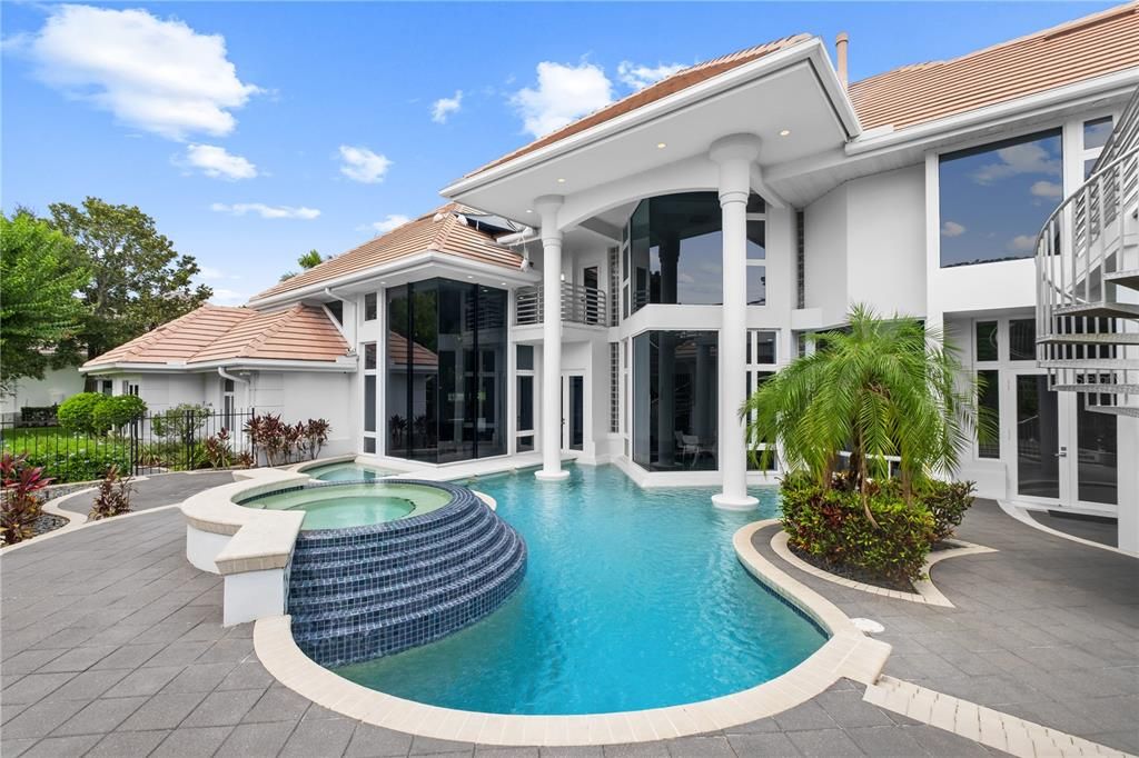 For Sale: $3,099,000 (5 beds, 4 baths, 6443 Square Feet)