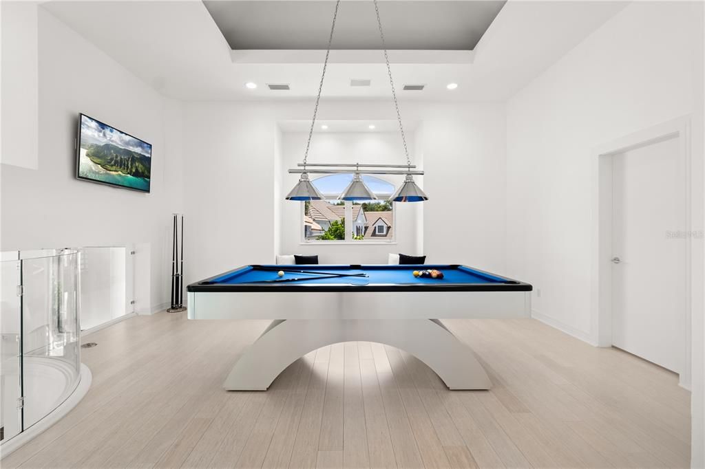 For Sale: $3,099,000 (5 beds, 4 baths, 6443 Square Feet)