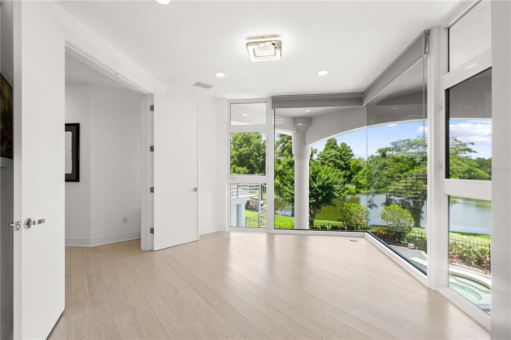 For Sale: $3,099,000 (5 beds, 4 baths, 6443 Square Feet)