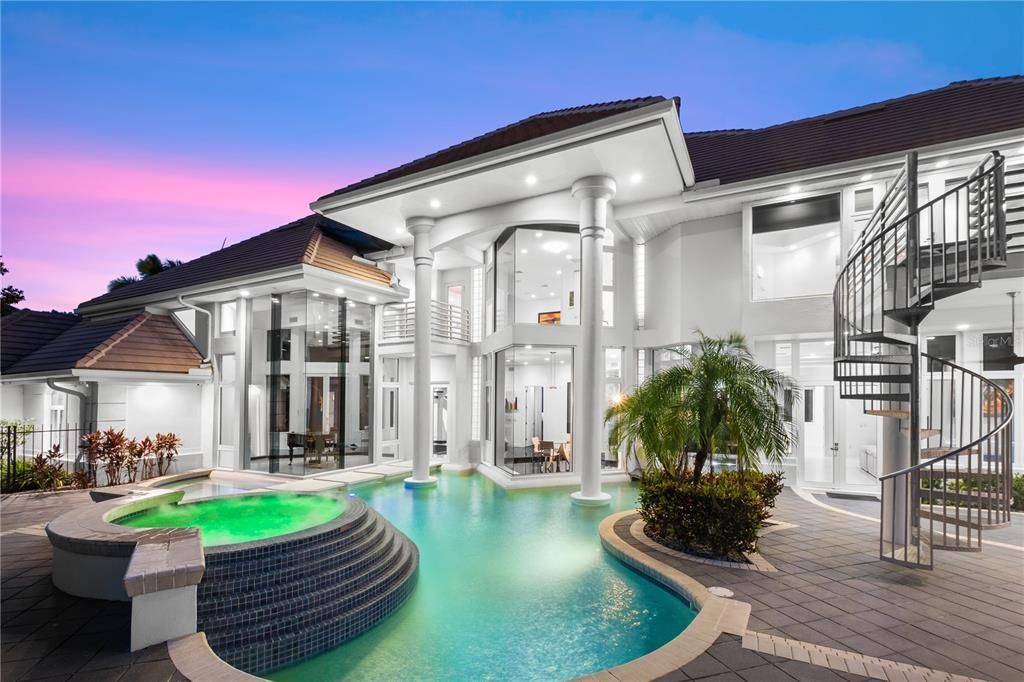 For Sale: $3,099,000 (5 beds, 4 baths, 6443 Square Feet)