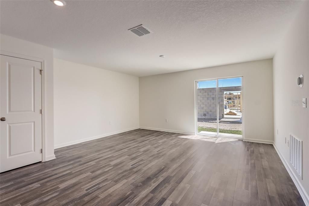 For Sale: $239,888 (3 beds, 2 baths, 1477 Square Feet)