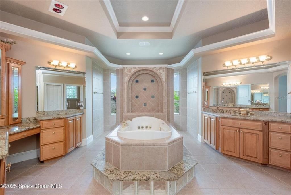 For Sale: $1,125,000 (4 beds, 4 baths, 4074 Square Feet)