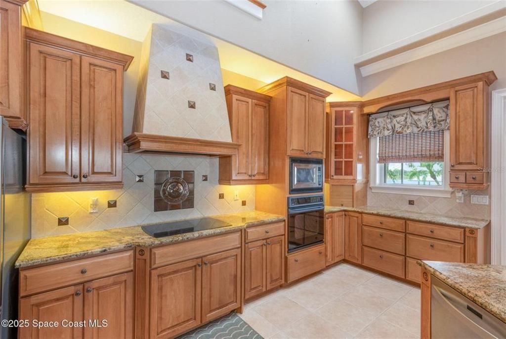 For Sale: $1,125,000 (4 beds, 4 baths, 4074 Square Feet)