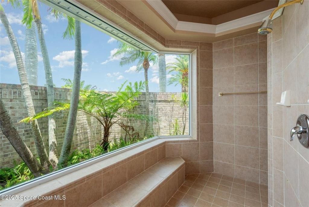 For Sale: $1,125,000 (4 beds, 4 baths, 4074 Square Feet)