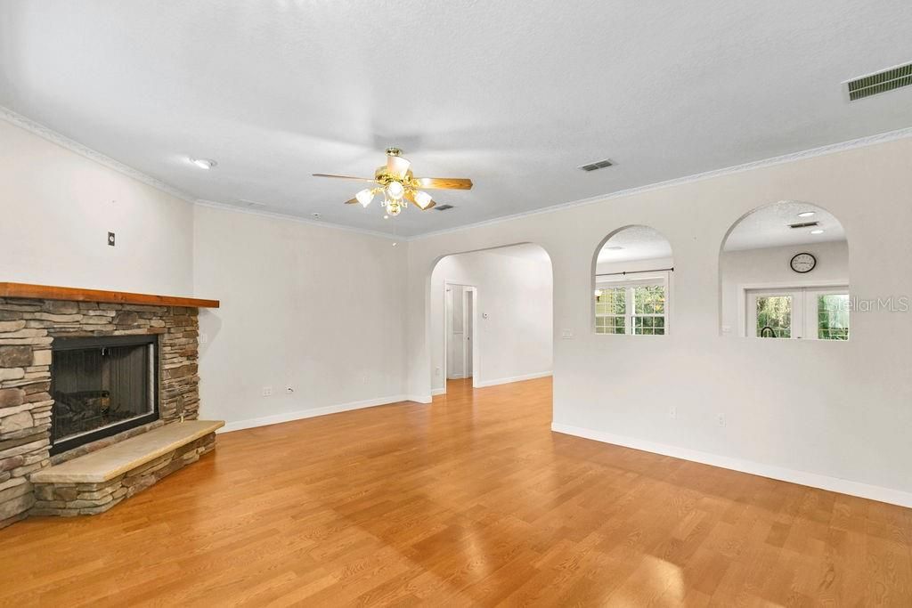 For Sale: $839,900 (3 beds, 2 baths, 2040 Square Feet)