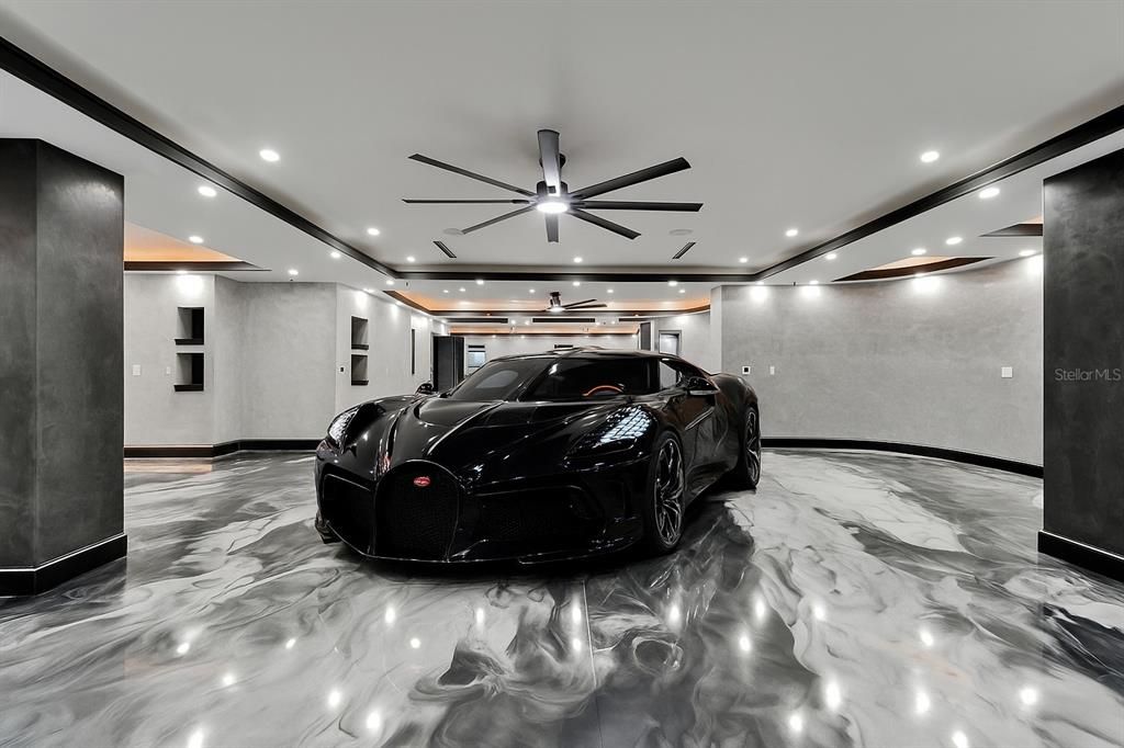 For Sale: $19,999,999 (7 beds, 6 baths, 12896 Square Feet)