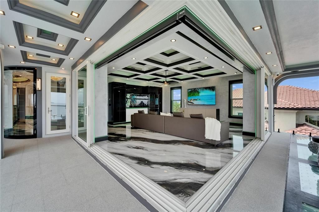 For Sale: $19,999,999 (7 beds, 6 baths, 12896 Square Feet)