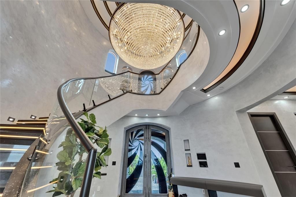 For Sale: $19,999,999 (7 beds, 6 baths, 12896 Square Feet)