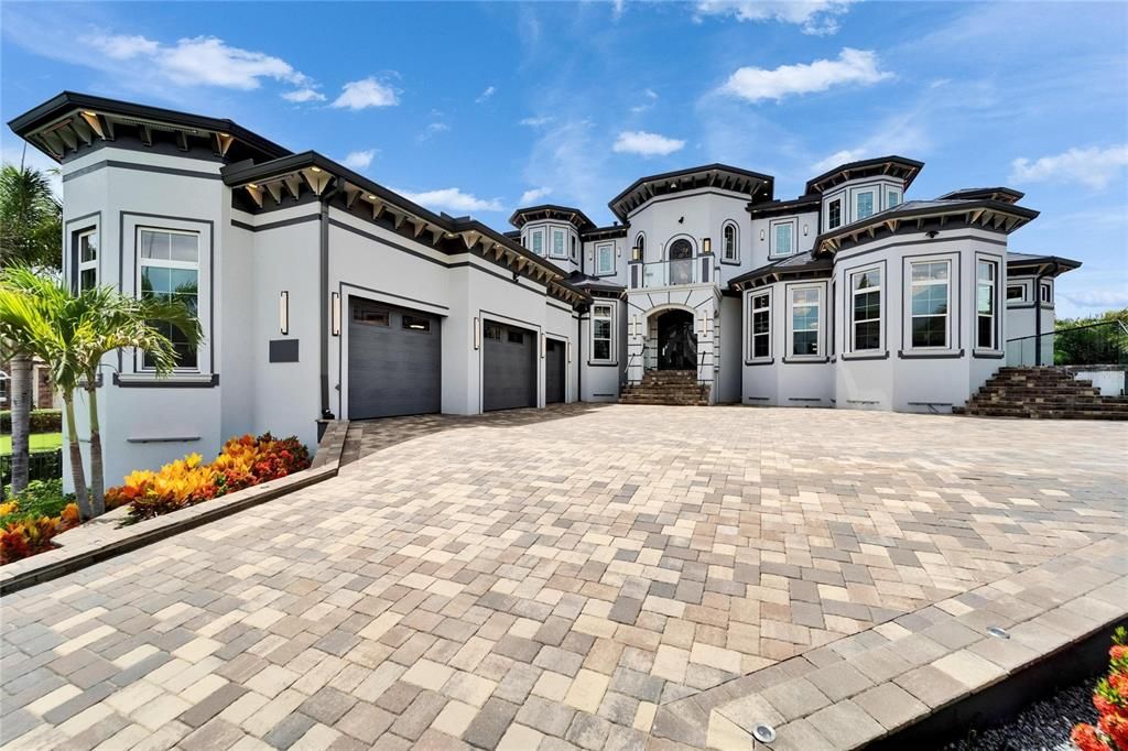 For Sale: $19,999,999 (7 beds, 6 baths, 12896 Square Feet)