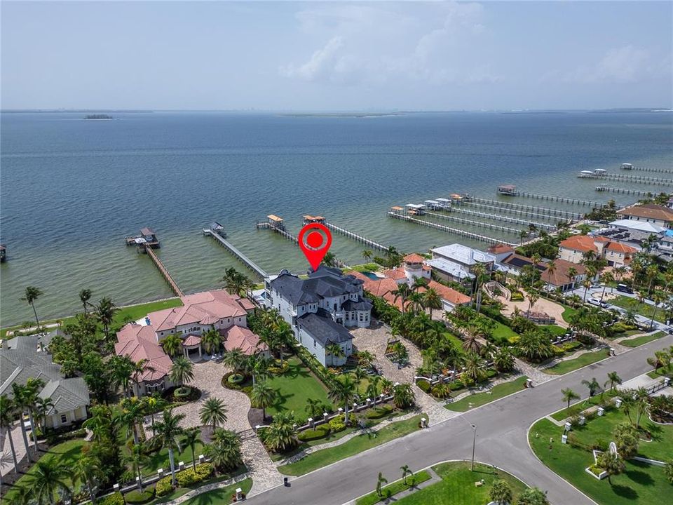 For Sale: $19,999,999 (7 beds, 6 baths, 12896 Square Feet)