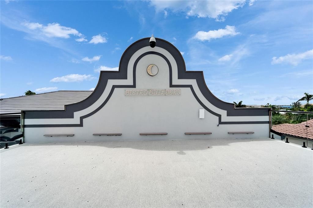 For Sale: $19,999,999 (7 beds, 6 baths, 12896 Square Feet)