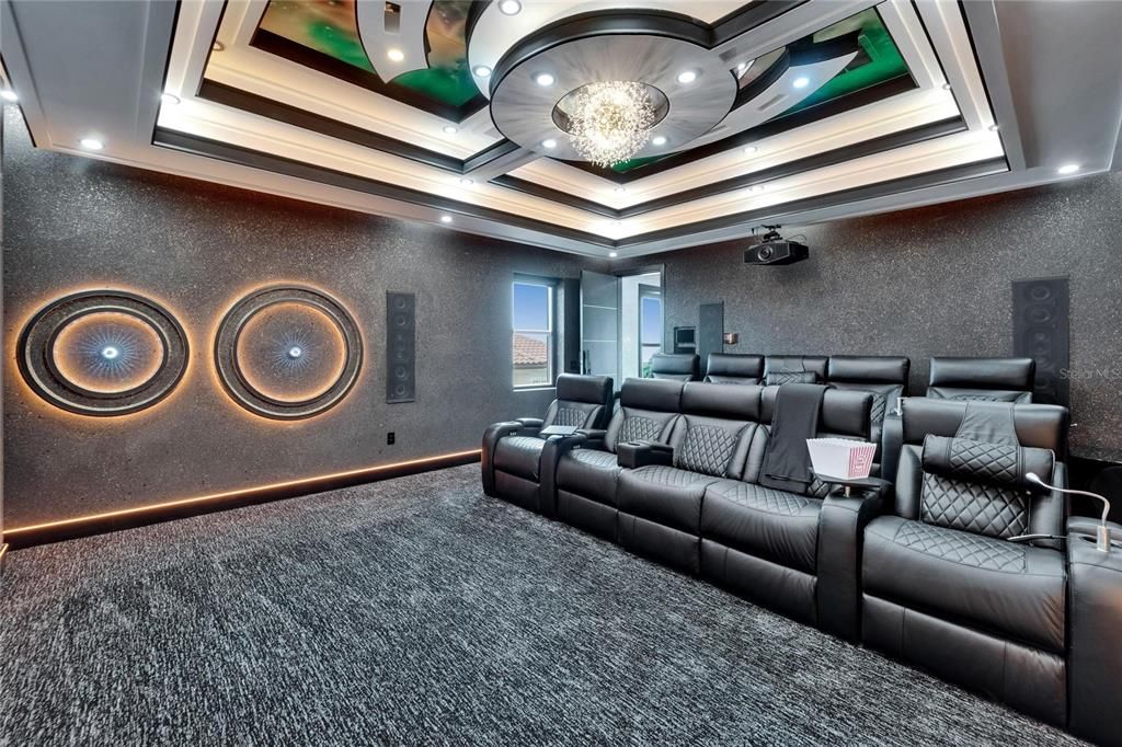 For Sale: $19,999,999 (7 beds, 6 baths, 12896 Square Feet)