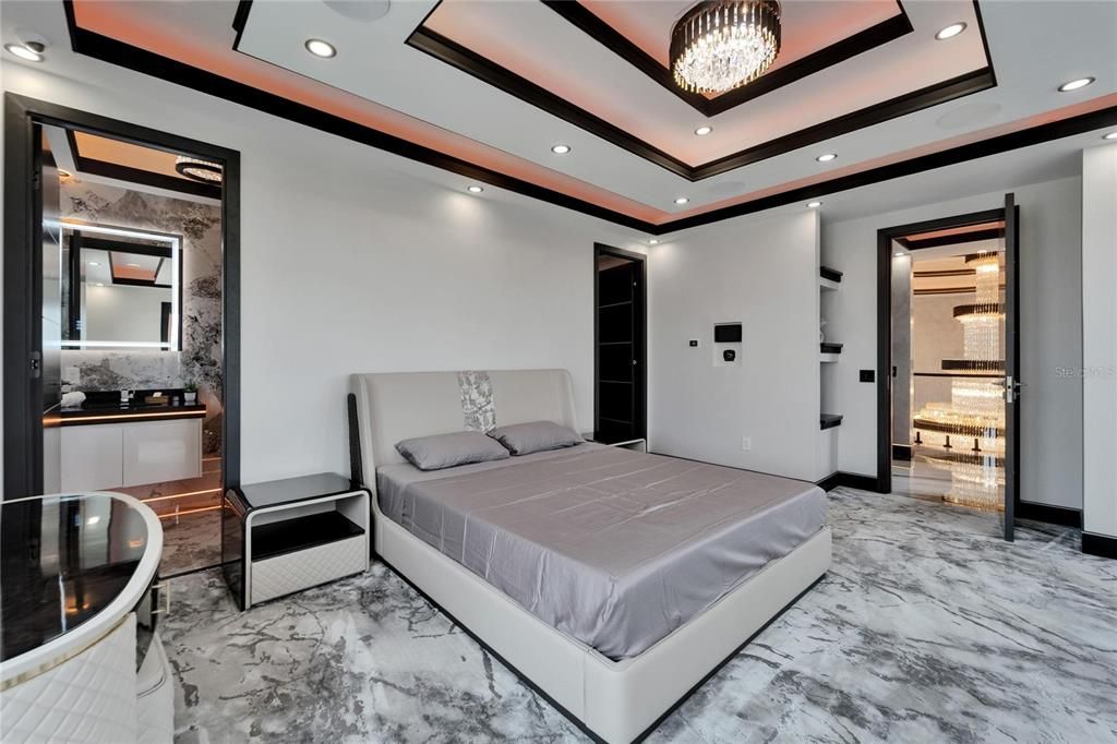 For Sale: $19,999,999 (7 beds, 6 baths, 12896 Square Feet)
