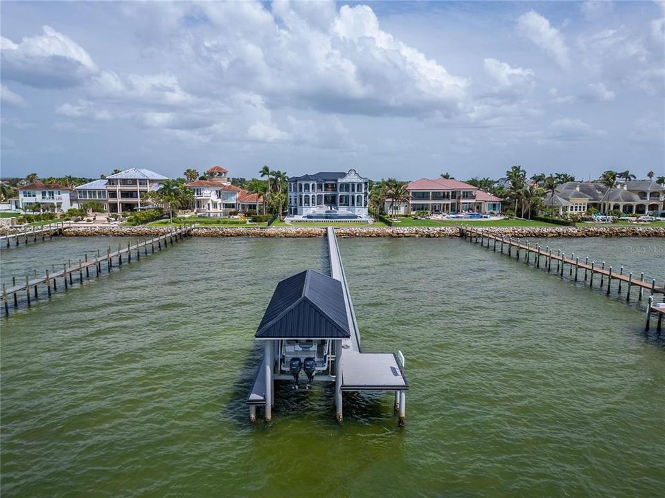 For Sale: $19,999,999 (7 beds, 6 baths, 12896 Square Feet)