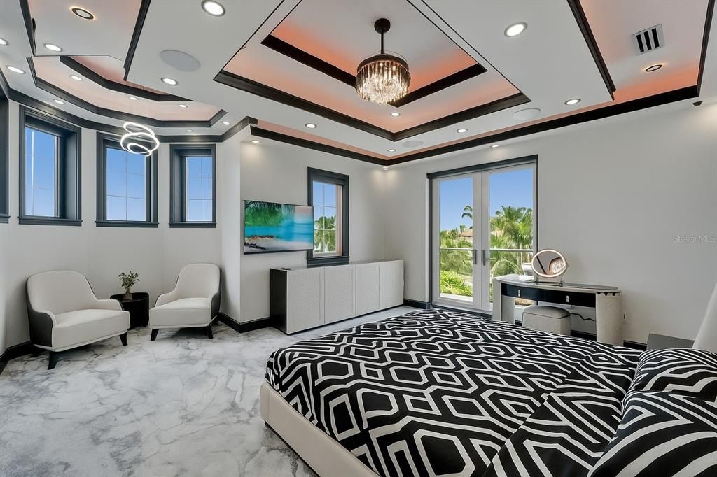 For Sale: $19,999,999 (7 beds, 6 baths, 12896 Square Feet)