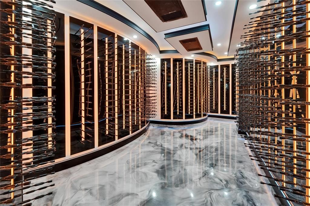 For Sale: $19,999,999 (7 beds, 6 baths, 12896 Square Feet)