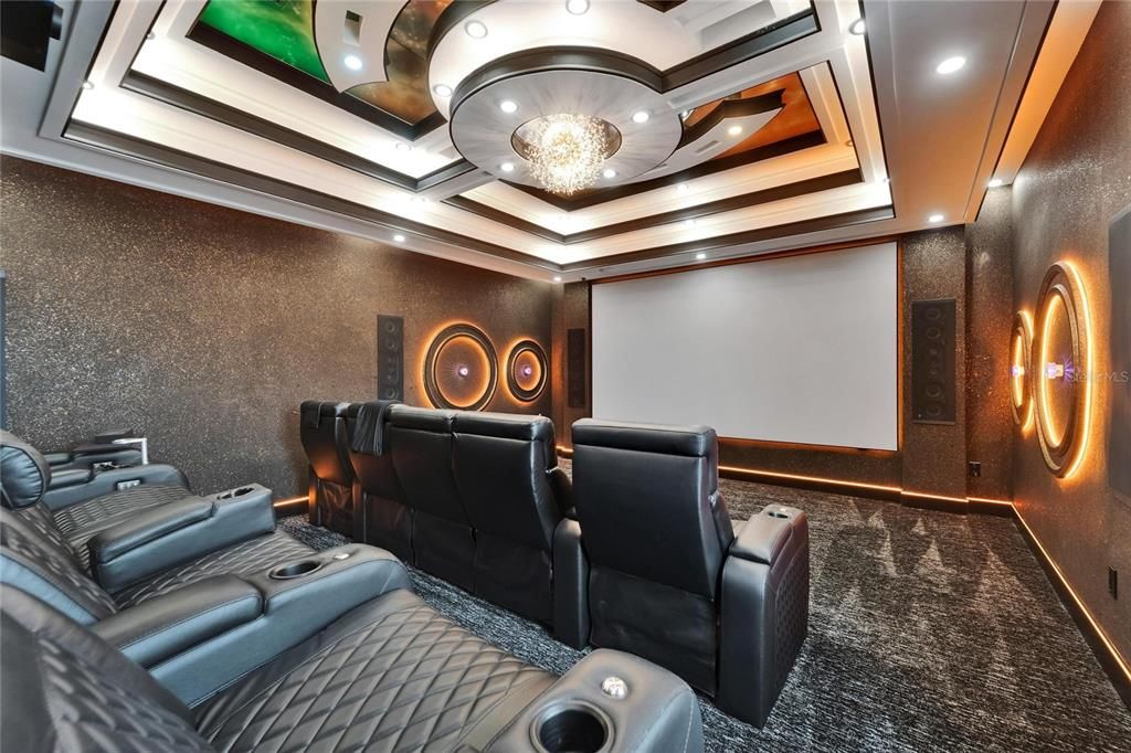 For Sale: $19,999,999 (7 beds, 6 baths, 12896 Square Feet)
