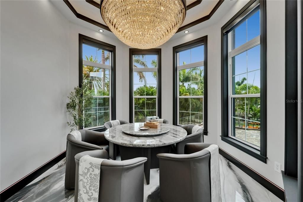 For Sale: $19,999,999 (7 beds, 6 baths, 12896 Square Feet)