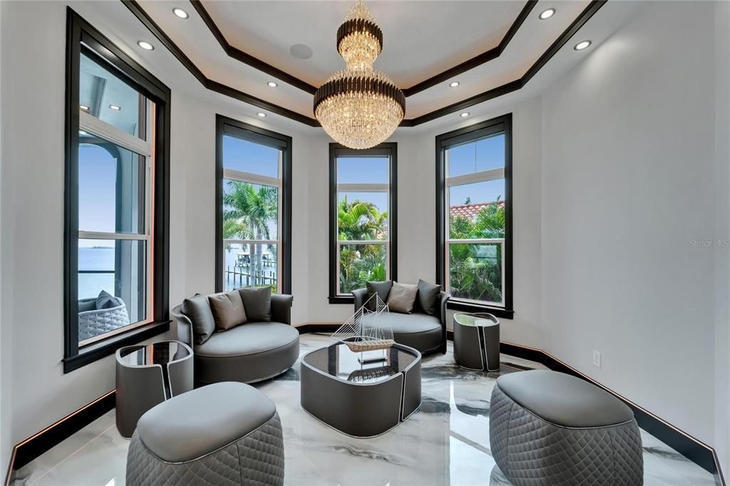 For Sale: $19,999,999 (7 beds, 6 baths, 12896 Square Feet)