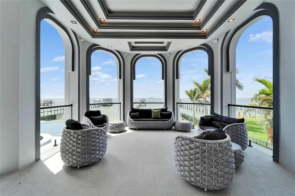 For Sale: $19,999,999 (7 beds, 6 baths, 12896 Square Feet)