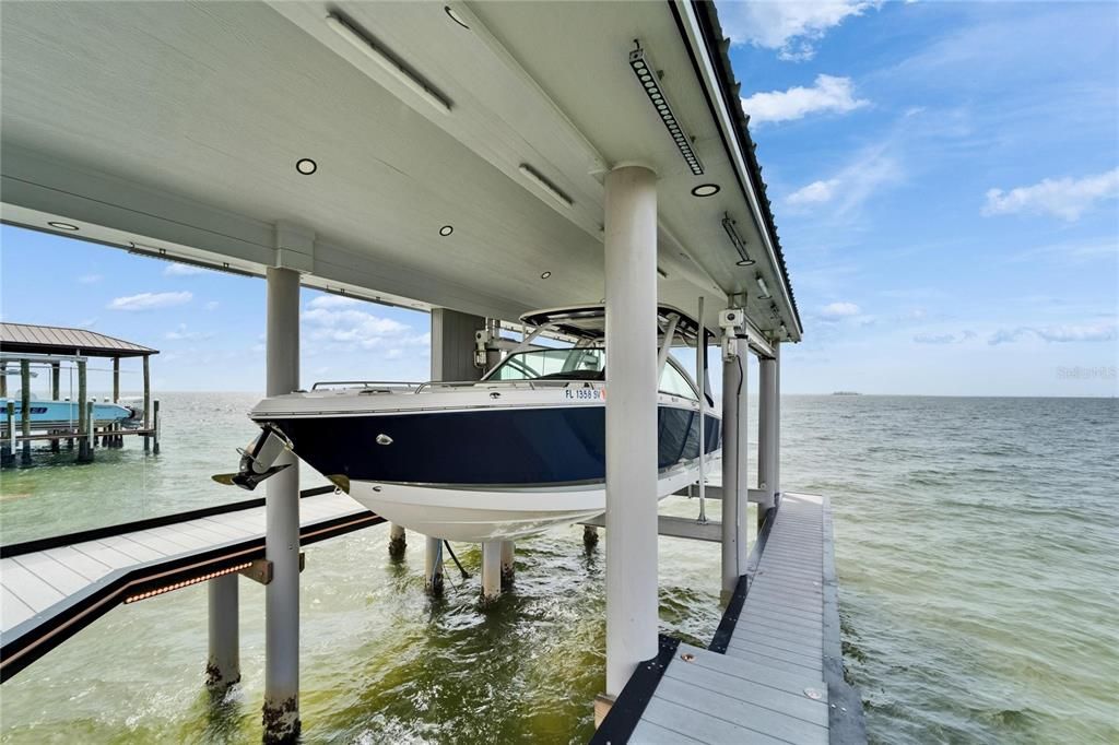 For Sale: $19,999,999 (7 beds, 6 baths, 12896 Square Feet)