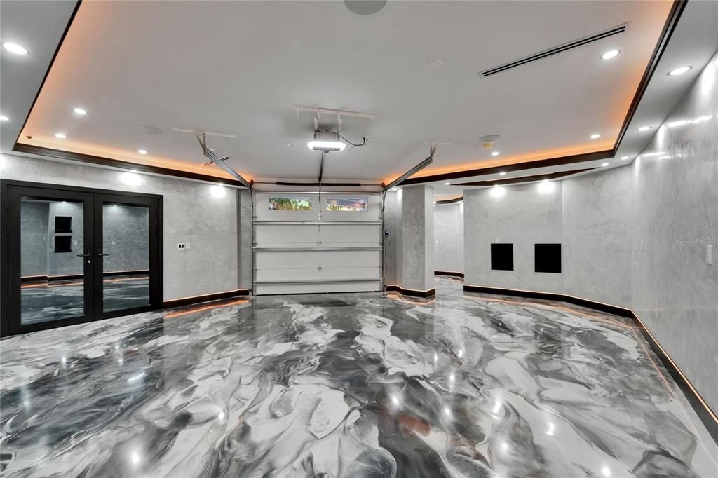 For Sale: $19,999,999 (7 beds, 6 baths, 12896 Square Feet)