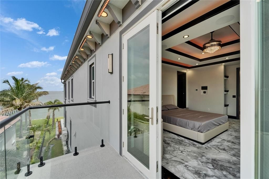 For Sale: $19,999,999 (7 beds, 6 baths, 12896 Square Feet)