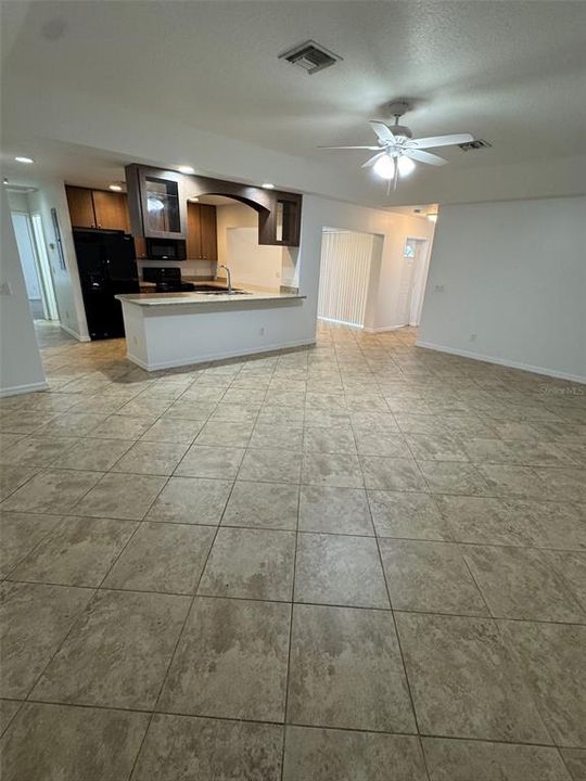 出租: $1,750 (3 贝兹, 2 浴室, 1854 平方英尺)