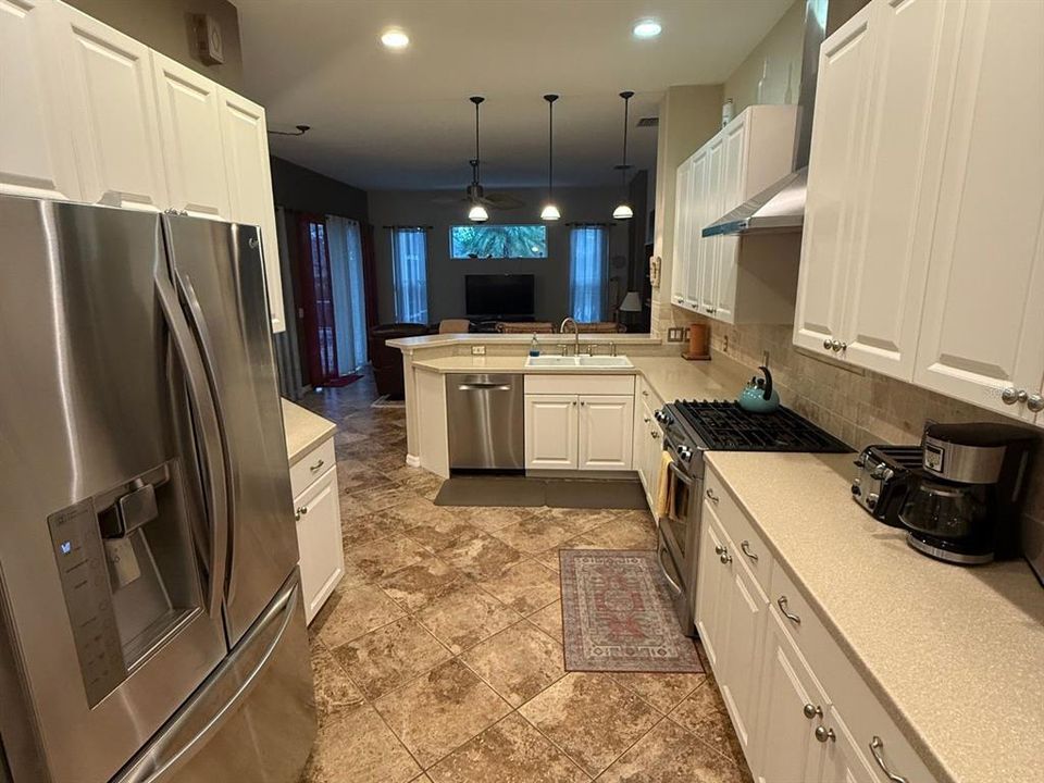 For Rent: $5,500 (4 beds, 3 baths, 2116 Square Feet)