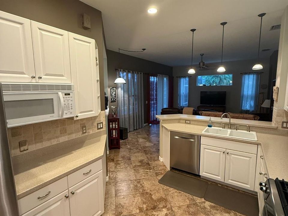 For Rent: $5,500 (4 beds, 3 baths, 2116 Square Feet)