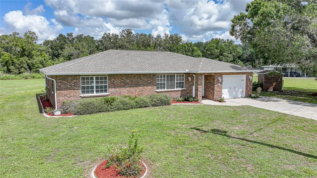 Recently Sold: $315,000 (2 beds, 2 baths, 2104 Square Feet)