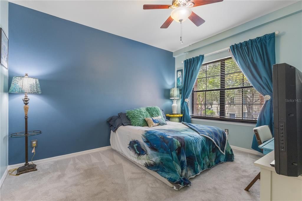 Active With Contract: $350,000 (3 beds, 2 baths, 1529 Square Feet)