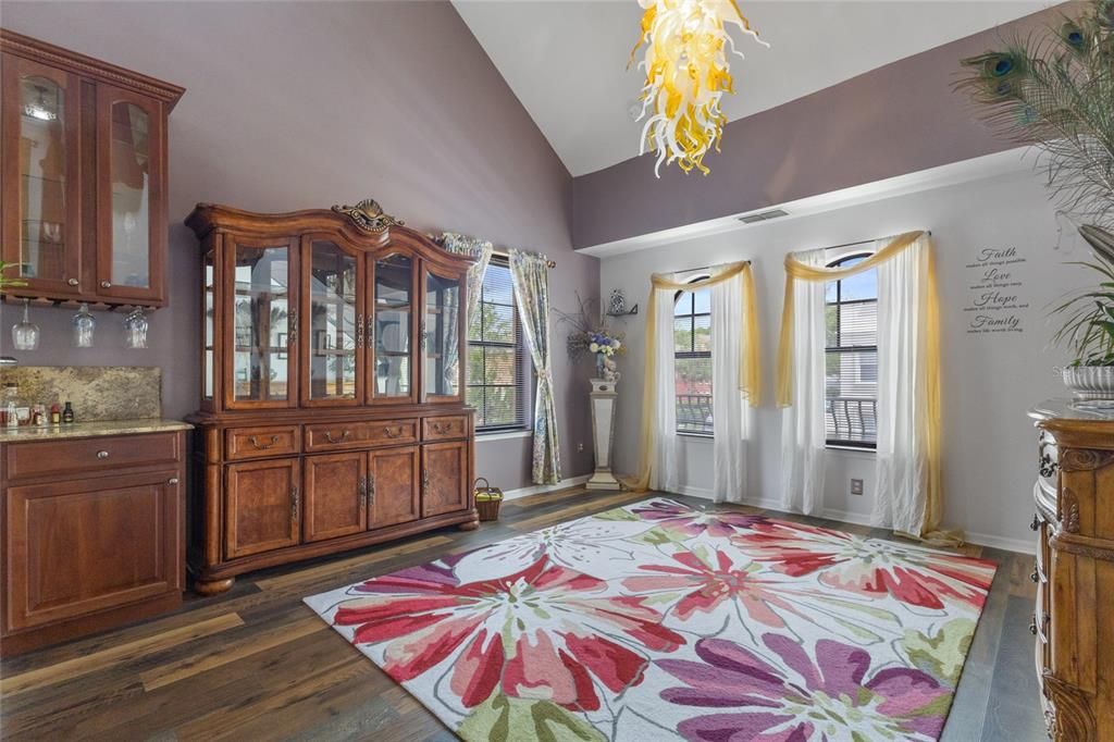 Active With Contract: $350,000 (3 beds, 2 baths, 1529 Square Feet)